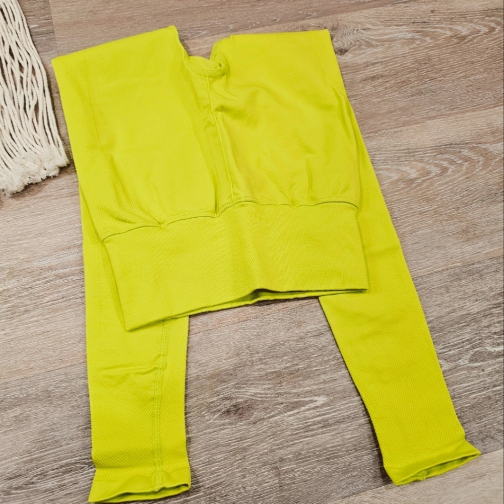 Camila Coelho Sport High Rise Leggings New - Picture 3 of 9